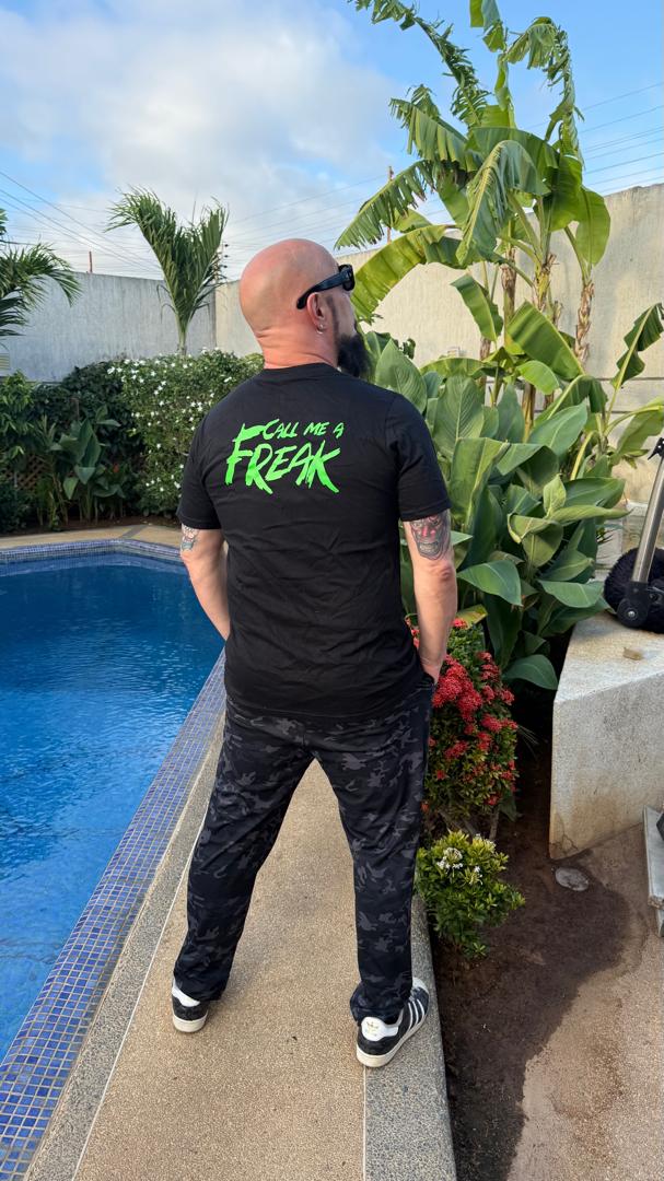 Referencia adicional de la espalda Call Me A Freak